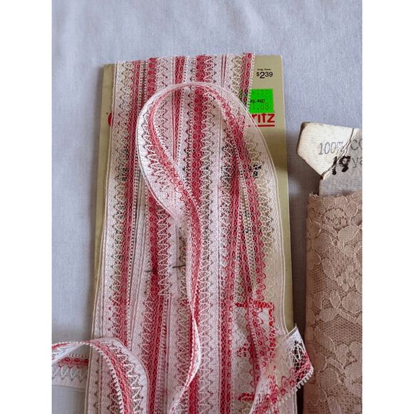 Vintage Lace/Rick Rack Lot, White/Pink/Red/Blue, Wide/Narrow - Picture 5 of 9